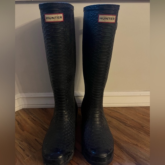 Tall Hunter Boots (Croc Pattern) - Picture 7 of 7